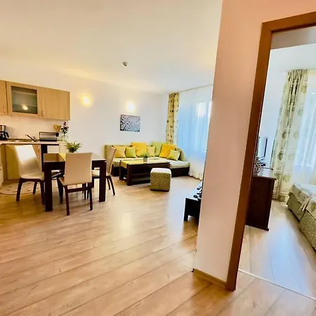 Forest View Apartment *